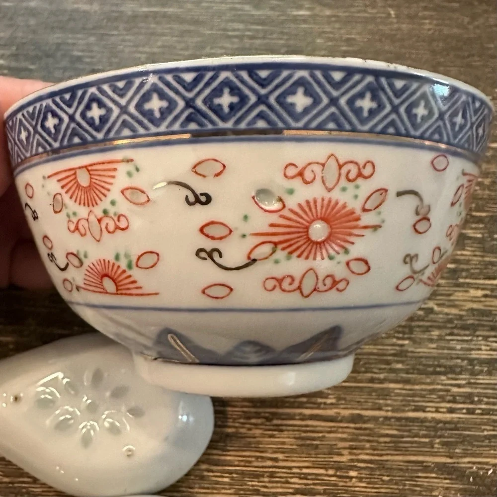 4pc Set Vintage Chinese Porcelain Painted Blue Wht Red Rice Grain Bowls w/ Spoon